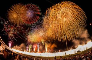【悲報】花火大会の相次ぐ中止？苦肉の縮小開催で会場は大混乱！