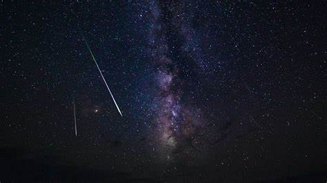 【歓喜】「ペルセウス座流星群」真夏の夜空を彩る！今年は美しい流星群が各地で...