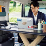 スズキ『スペーシアベース』が発売！個人向け「商用車」､コロナ過の働き方に対応！「リモートワーク」や「車中泊」に！