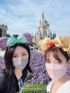 【橋本環奈＆浜辺美波】ディズニーランドを満喫♡可愛いツーショットにファン歓喜！どっちが誘って行ったのか気になる～！