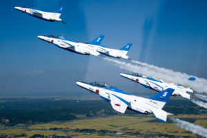 【ブルーインパルス】滋賀・高島の自衛隊記念フェス！一糸乱れぬフォーメーションの６機の機体に感動！