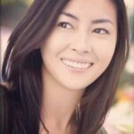 『伊東美咲』将来の夢は「臨床心理士」になり社会貢献をすること！４０代は「心のケア」に携わりたい