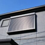 【台風対策】窓ガラスに養生テープは効果なしって本当？ 他にはどんな方法が有効的？