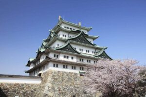 名古屋城の天守閣「エレベーター設置しないのは障害者差別」　再建のバリアフリー計画めぐり、日弁連が要望