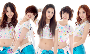 【MAMA AWARDS】K-POP音楽授賞式で「KARA」復活！IVE、LE SSERAFIMら第4世代5組のTWICEカバーに京セラドーム沸く