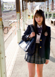 新谷真由「特にお風呂での撮影がギリギリすぎてドキドキ（笑）」大胆ショット満載の初写真集が発売