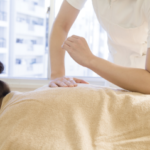 「整体」リピートするお店の条件は？「技術」が優れているが断トツ1位！「技術＋α」で求める条件は？