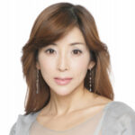 『鎧塚俊彦』さん、故・「川島なお美」さん誕生日に夫婦ショット「今日はなお美を偲ぶゴルフコンペ」