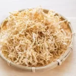 【切り干し大根】を水で戻さず食べてみたら…やみつき！ぱりぱり食感で腸活にも◎