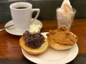 「名古屋」の「モーニング」はすごい！ 朝から大混雑の人気店で至極の「小倉カイザー」を食べてきた！