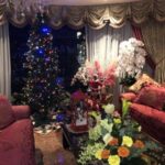 『デヴィ夫人』クリスマス仕様の超豪華な自宅を公開「ツリーは高さ3メートル」「お家の外のイルミネーションも、年々パワーアップ」