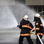 平均月給40万円だが…消防士「公務員の定年65歳に延長」で「市民の安全」が脅かされる