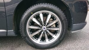 年に１、２回あるかないかの降雪のために買って寿命はたった数年！　スタッドレスタイヤの「寿命」を延ばす方法とは？