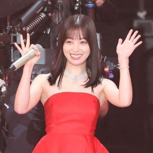 『橋本環奈』NHK紅白初司会に絶賛の声止まらず ...広がる今後の活躍の場は「無限大」