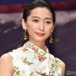 杏“山籠もり”の元夫・東出と真逆の優雅なパリ生活！３児には公文式で３カ国語教育