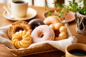 【ミスド新作】口の中で溶け合う～！「ヨロイヅカ式ガトーショコラドーナツ」４種食べてみた！