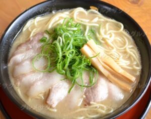 ラーメン屋店員がパセリを持ってたら警察に職質された件