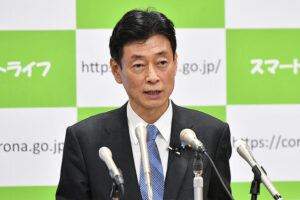 西村経産相、“お好み焼きひっくり返す”動画がなぜか炎上「なんでこれにキレてる？」呆れ声も