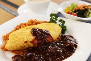 藤井聡太王将、前年に続き「しあわせの青い玉子のオムライス」を注文 羽生九段は「うな重」でパワーチャージ／将棋・王将戦七番勝負第１局