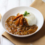 《激辛スクープ》ミシュラン掲載有名店の“3000円カニカレー”の中身は“カニカマ”だった！「ホンモノと間違って発注した…」店側が答えたインド人もビックリな“混入の理由”