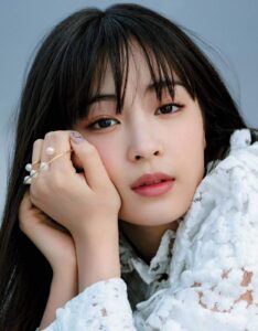 広瀬すず、金太郎オフショット公開　「可愛すぎる」「インパクトすごい」