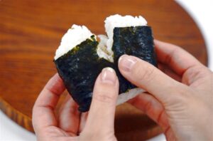 ＡＫＢ“非選抜”の悲哀、朝ごはん用意なく「おにぎり４人で分けた」