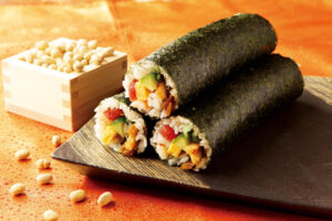 「節分行事」やった？ 豆まき、恵方巻、柊鰯…アンケート発表！