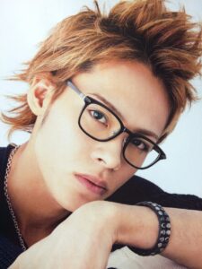 ＫＡＴ－ＴＵＮ上田竜也、バレンタインにインスタ開設　愛犬とアイドル感たっぷりショット公開
