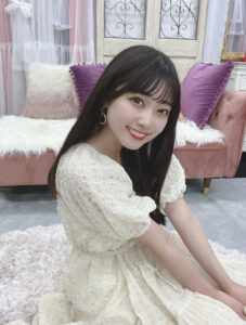 「令和のデヴィ夫人」小浜桃奈、若きＫ－１選手と燃える恋に発展！