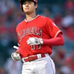 世界的ヒーローが気になっちゃう？ベンチ内で佐々木朗希が大谷翔平を何度もチラ見「朗希話したいんだろうな～」