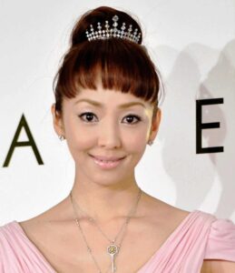 神田うのの豪華な48歳誕生日パーティーに豪華な有名人たちが大集結！