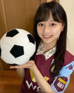 日向坂４６が鹿島アントラーズのスタジアムで大熱狂！新曲のＭＶ撮影に参加！