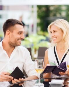 男性の約半数、「デート代を支払いたくないことがある」 － そのシチュエーション、１位は？ ｜ ニコニコニュースのブログに関するブログの見出しを３個作成してください