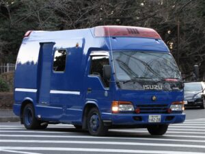 「話題沸騰中！青い救急車の衝撃」