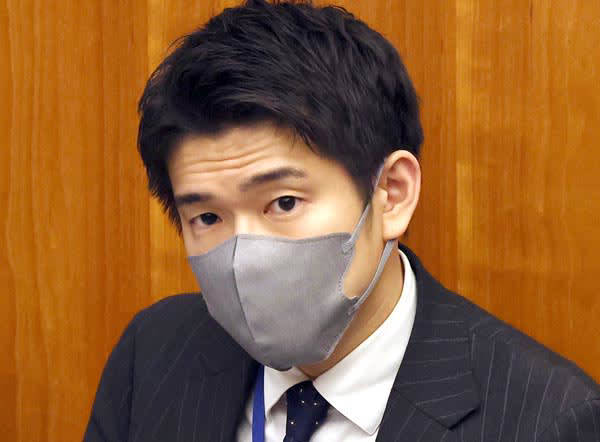 【政治】岸田翔太郎（３２）秘書官、大した仕事もせず年収１０００万円 ？