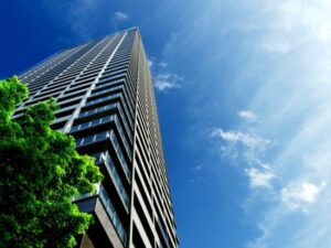 タワマン暮らしの自称・勝ち組パワーカップル「不幸にしか見えない」と心配するワケ