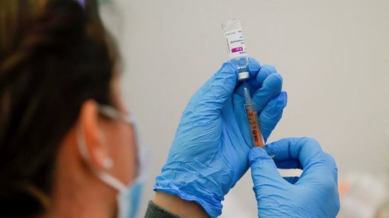 「高齢者のコロナワクチン接種、５類移行後も無料に」政府が発表