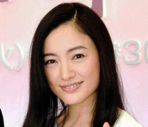 「双子の母」仲間由紀恵がベストマザー賞受賞！その謙虚なコメントとは？