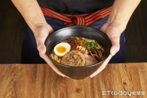 「一風堂」と「人類みな麺類」が夢の競演！コラボ限定メニューが登場！