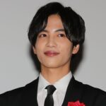 志尊淳、自撮りで魅せる最新ヘアスタイル！「あざとかわいい」表情に反響