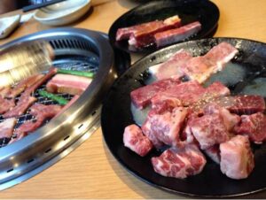 「焼肉きんぐ」が驚異の３００店舗達成！ライバル店苦戦の中での成功の秘訣とは？