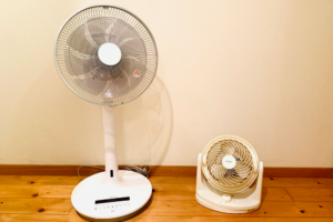 「扇風機」と「サーキュレーター」は何が違うの？使用用途＆節電効果は？