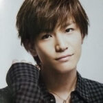 岩田剛典、セクシーなノースリーブ姿でファン悶絶！