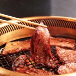 焼肉食べ放題店「焼肉きんぐ」の焼肉ポリスが伝授。肉の厚さ別“美味しくなる”焼き方のコツ とは？
